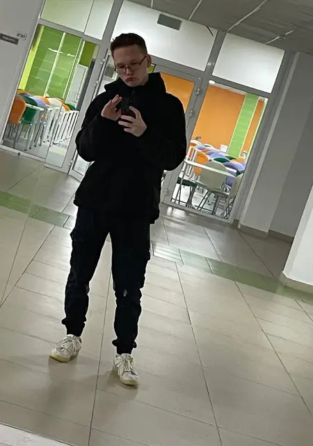 Алексей из Воронежа, мне 19, познакомлюсь на одну ночь