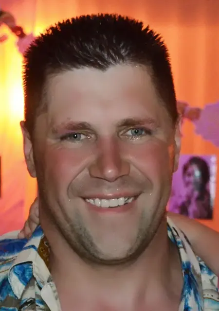 Андрей из Нефтеюганска, мне 49, познакомлюсь на одну ночь