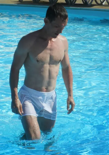 Алексей из Твери, мне 45, познакомлюсь на одну ночь