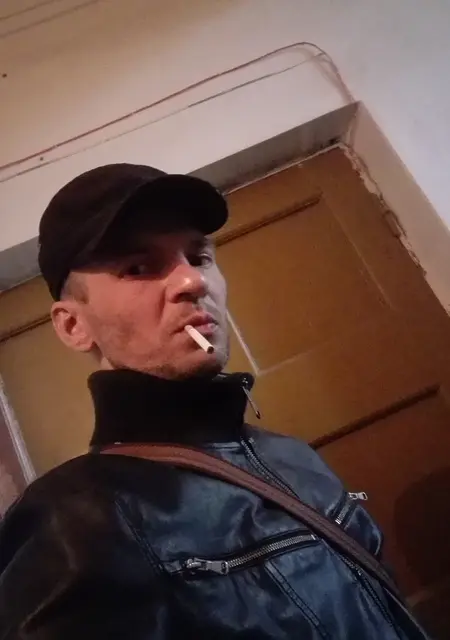 Я Andrei, 47, из Синявина, ищу знакомства без обязательств