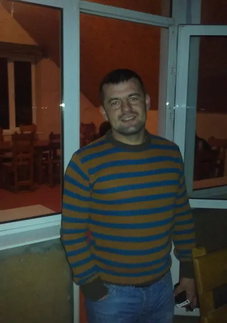 Валера из Красногорска, мне 44, познакомлюсь на одну ночь