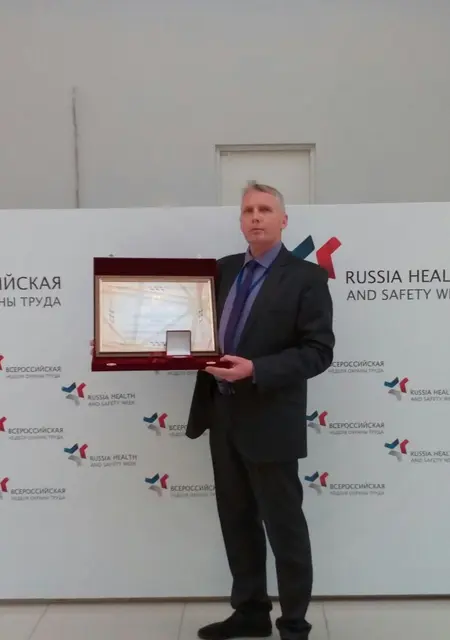 Евгений из Нерюнгри, мне 81, познакомлюсь для дружбы