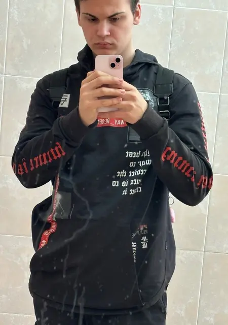 Влад из Нахабина, ищу на сайте приятное времяпровождение