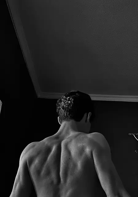 Я Alan, 20, из Нальчика, ищу знакомства без обязательств