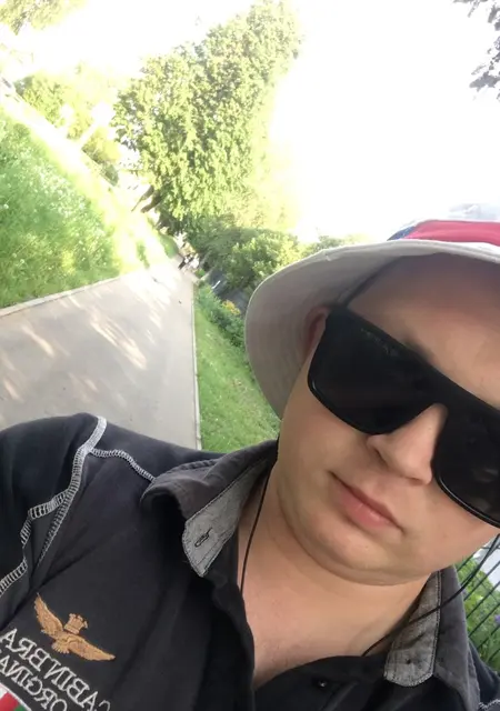 Евгений из Александрова, мне 25, познакомлюсь для вирта