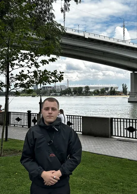 Ivan из Краснодара, мне 21, познакомлюсь без обязательств