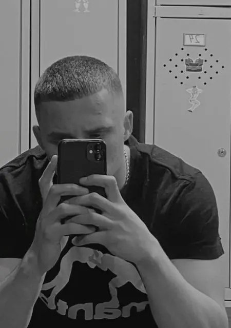 Я Руслан, 25, из Кирова, ищу знакомство для открытые отношения