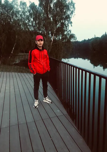 Коля из Бузулука, ищу на сайте знакомства на одну ночь