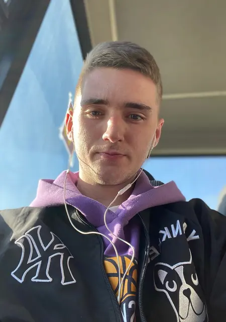 Я Кирилл, 24, знакомлюсь для общения в Кинешме