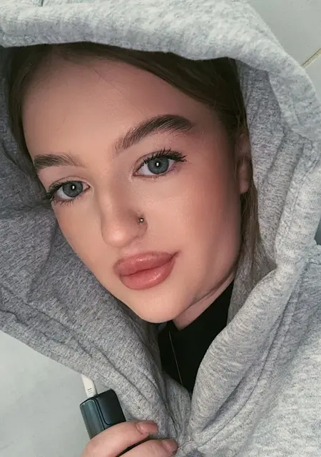 Софа из Владивостока, ищу на сайте открытые отношения