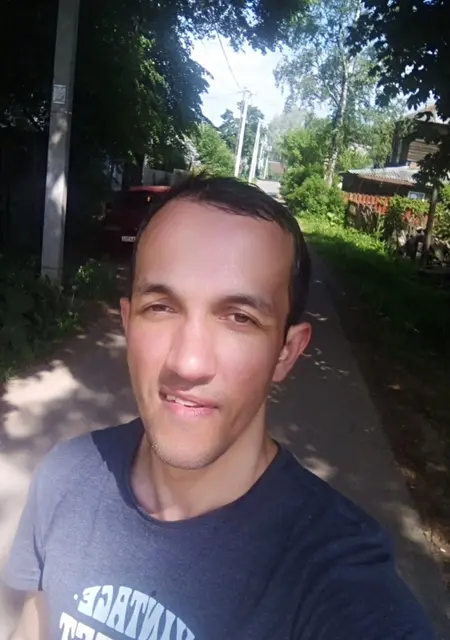 Я Руслан, 38, знакомлюсь для открытые отношения в Гатчине