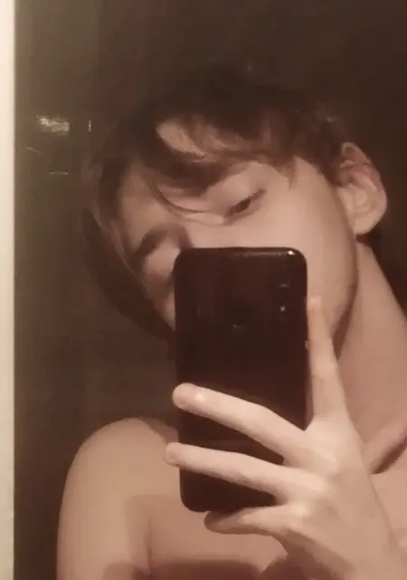 Юра из Москвы, мне 22, познакомлюсь на одну ночь