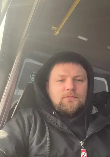 Алексей из Гукова, ищу на сайте постоянные отношения