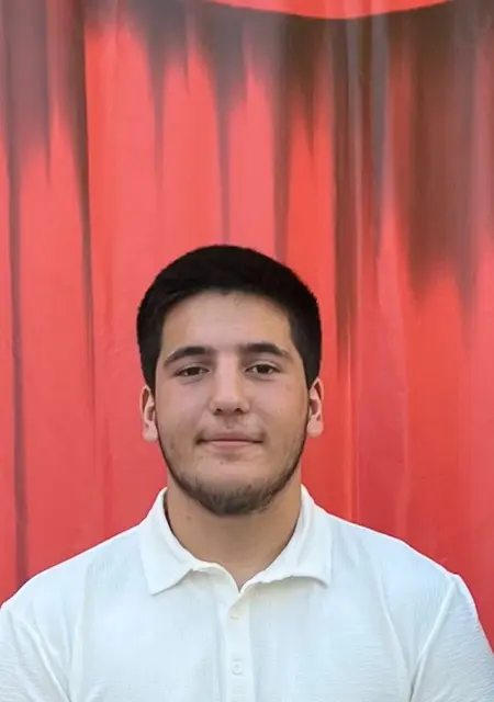 Саркис из Сочи, мне 20, познакомлюсь на одну ночь