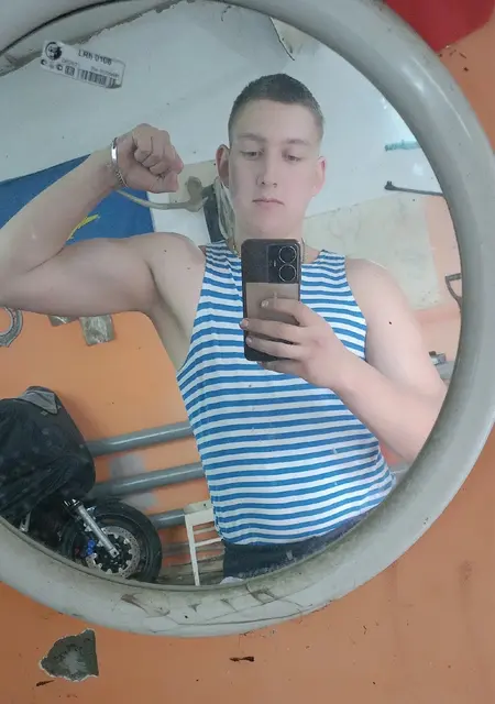 Андрей из Богородска, мне 22, познакомлюсь для приятного времяпровождения