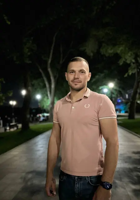 Никита из Владикавказа, мне 27, познакомлюсь на одну ночь