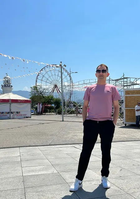 Azar из Артема, ищу на сайте приятное времяпровождение