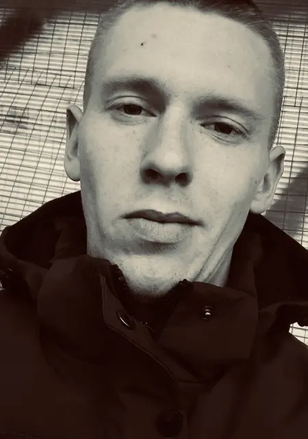 Я Валерий, 27, знакомлюсь для общения в Санкт-Петербурге