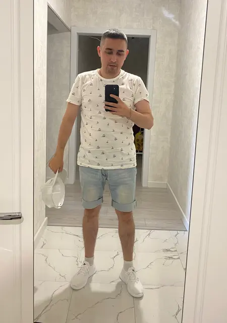 Я Ваня, 31, знакомлюсь для приятного времяпровождения в Чебоксарах