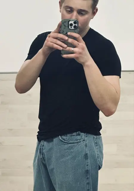 Я Юрий, 22, из Домодедова, ищу знакомство для открытые отношения