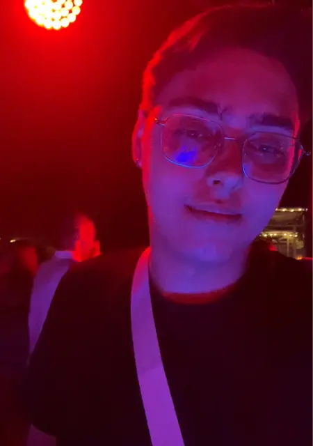 Я Сергей, 23, из Ейска, ищу знакомство для общения