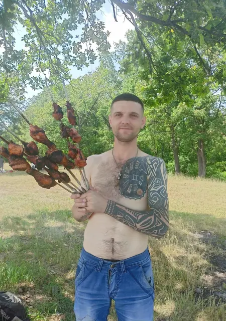 Я Ромчик, 35, знакомлюсь без обязательств в Альметьевске