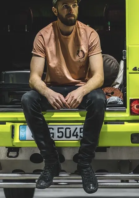 Дмитрий из Екатеринбурга, ищу на сайте приятное времяпровождение