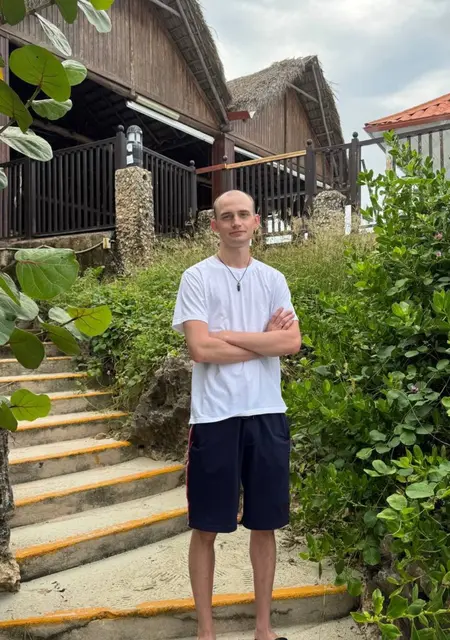 Я Данила, 26, из Александрова, ищу знакомства на одну ночь