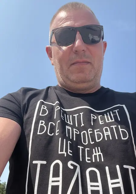 Андрей из Москвы, мне 46, познакомлюсь для приятного времяпровождения