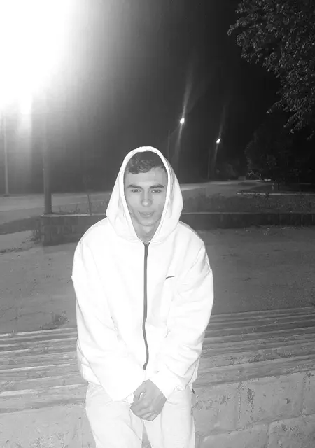 Дима из Нальчика, ищу на сайте знакомства без обязательств