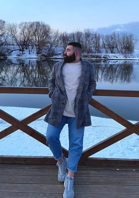 Антон из Коломны, мне 27, познакомлюсь на одну ночь