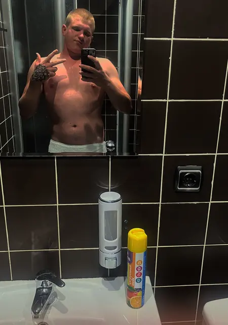 Андрюшка из Самары, мне 19, познакомлюсь на одну ночь