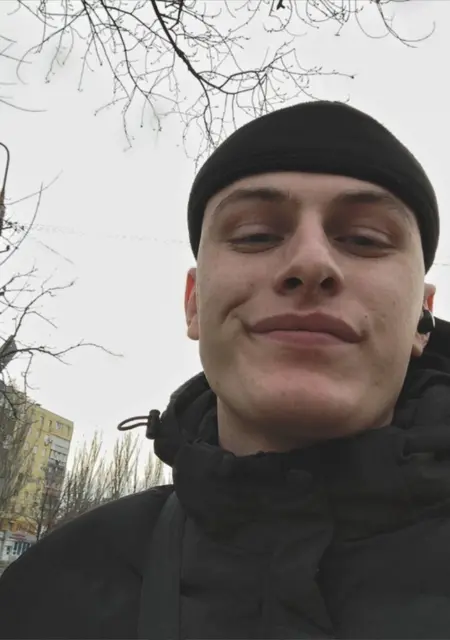 Я Artem, 24, знакомлюсь на одну ночь в Шахтах