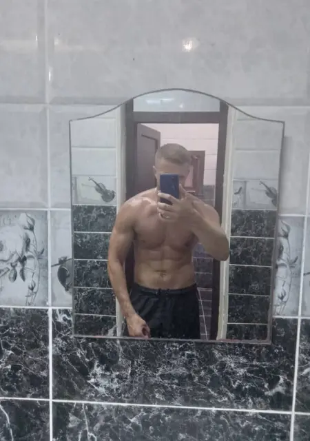 Александр из Ижевска, ищу на сайте знакомства на одну ночь