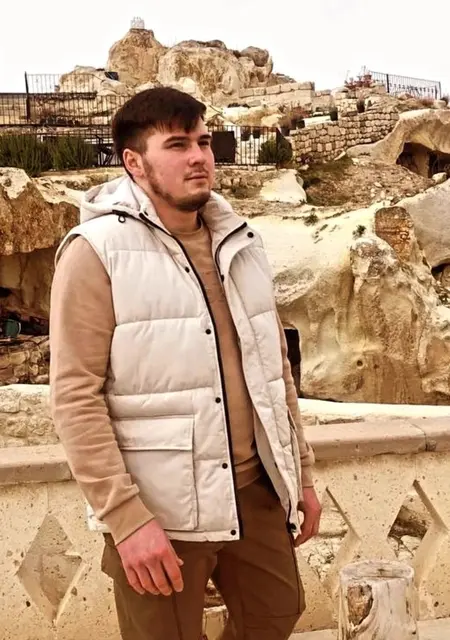 Я Timur, 23, из Нефтеюганска, ищу знакомства без обязательств