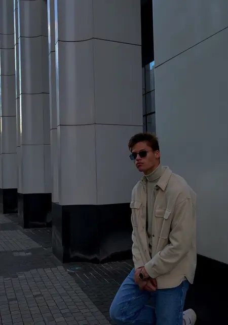 Вадим из Воронежа, мне 19, познакомлюсь для приятного времяпровождения