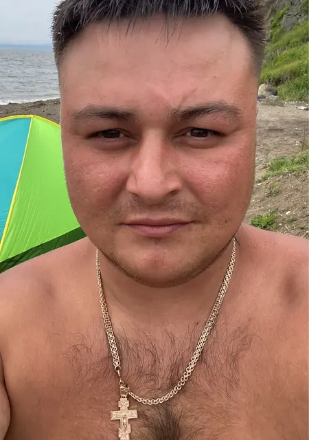 Саша из Южно-Сахалинска, ищу на сайте знакомства на одну ночь