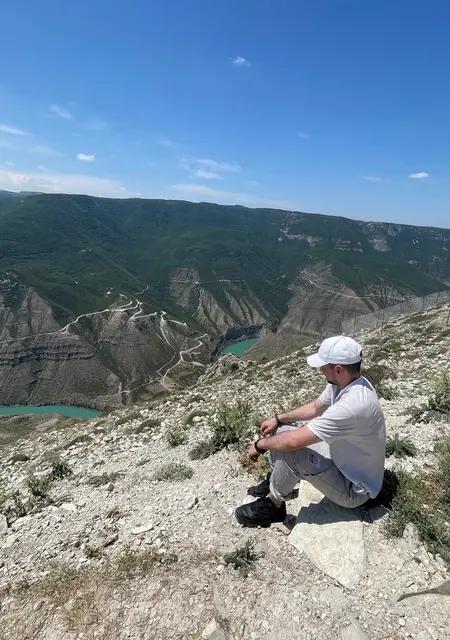 Rustam из Мурома, мне 26, познакомлюсь для открытые отношения