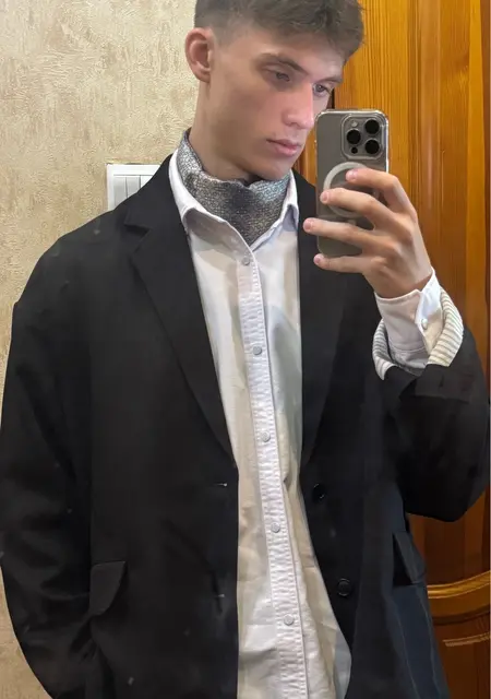 Я Егор, 18, знакомлюсь на одну ночь в Липецке