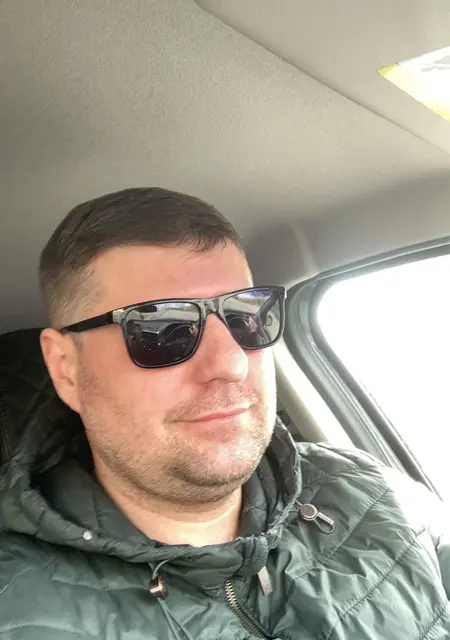 Я Игорь, 38, из Гукова, ищу знакомства без обязательств