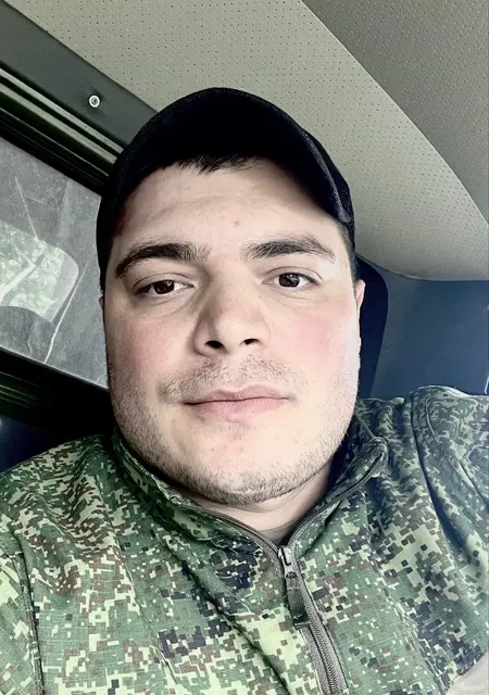 Я Ильяс, 28, знакомлюсь для приятного времяпровождения в Симферополе