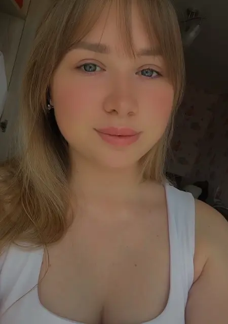 Я Юлия, 20, знакомлюсь для вирта в Уфе