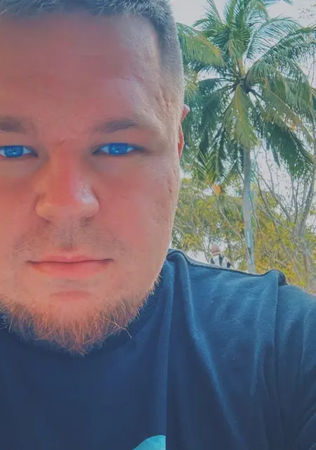 Я Алексей, 34, из Москвы, ищу знакомство для приятного времяпровождения