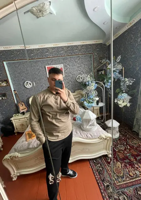 Артём из Твери, мне 19, познакомлюсь для общения