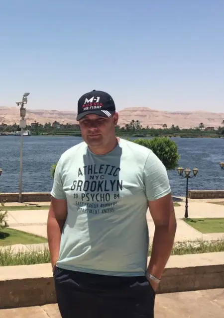 Денис из Владимира, мне 39, познакомлюсь для вирта