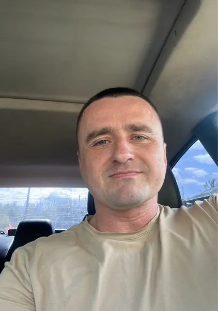 Сергей из Новомосковска, мне 39, познакомлюсь для постоянных отношений