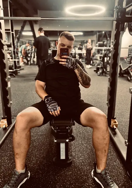 Георгий из Йошкар-Олы, мне 29, познакомлюсь для дружбы