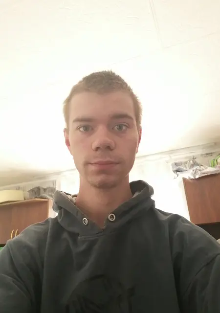 Я Павел, 21, знакомлюсь без обязательств в Пскове