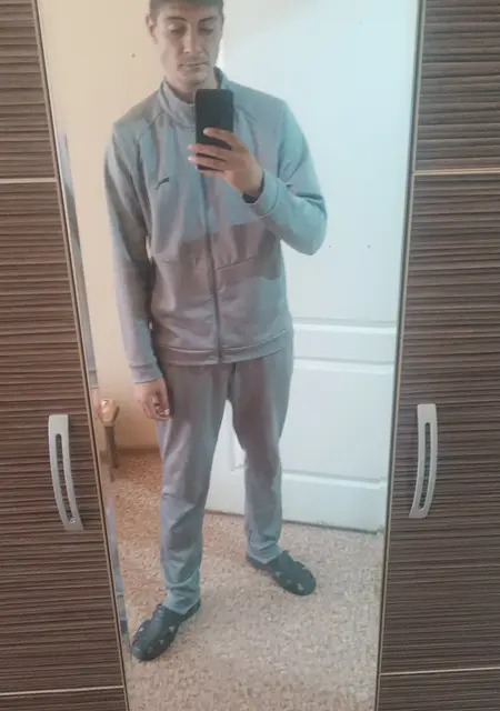 Я Евгений, 28, из Комсомольска-на-Амуре, ищу знакомства без обязательств