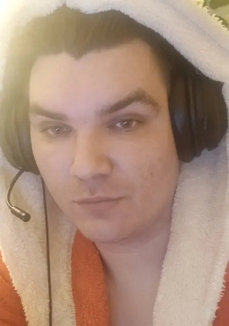 Я Евгений, 32, из Курчатова, ищу знакомства на одну ночь